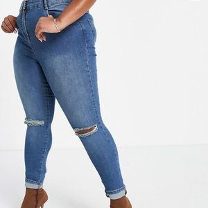 Ripped skinny jeans